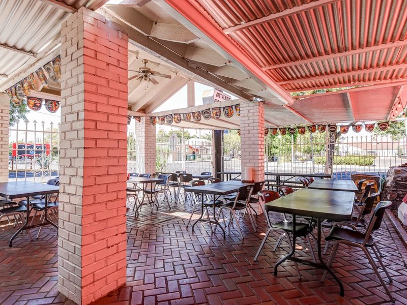 Taqueria Maya's exterior